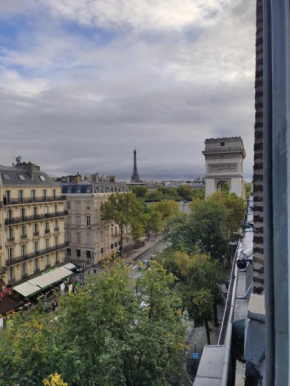 Place de l'Etoile, Wagram with AC
